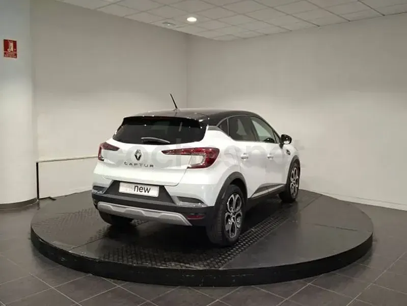 Usado Renault Captur Techno 90 CV (66 kW) 2022 Blanco SUV