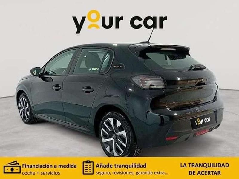 Usado Peugeot 208 Style 102 CV (75 kW) 2025 Negro Utilitario