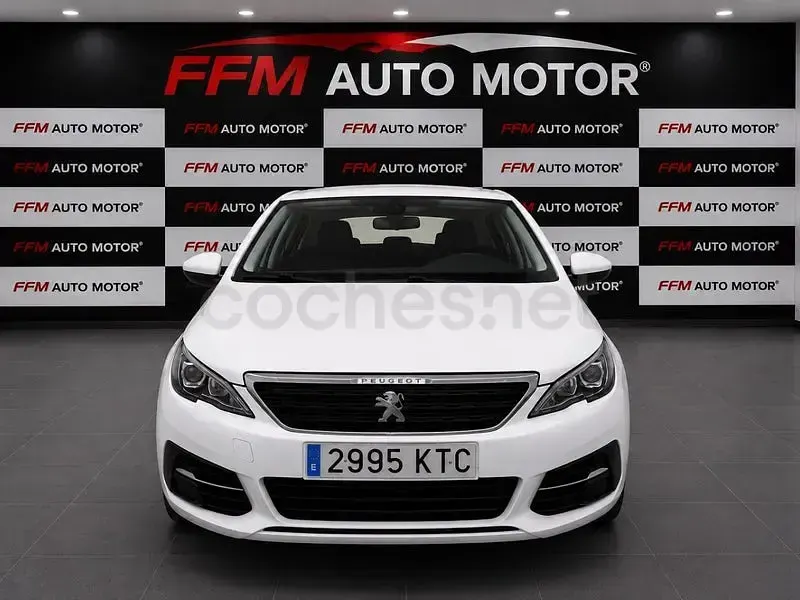 Usado Peugeot 308 Style 131 CV (96 kW) 2019 Blanco Berlina