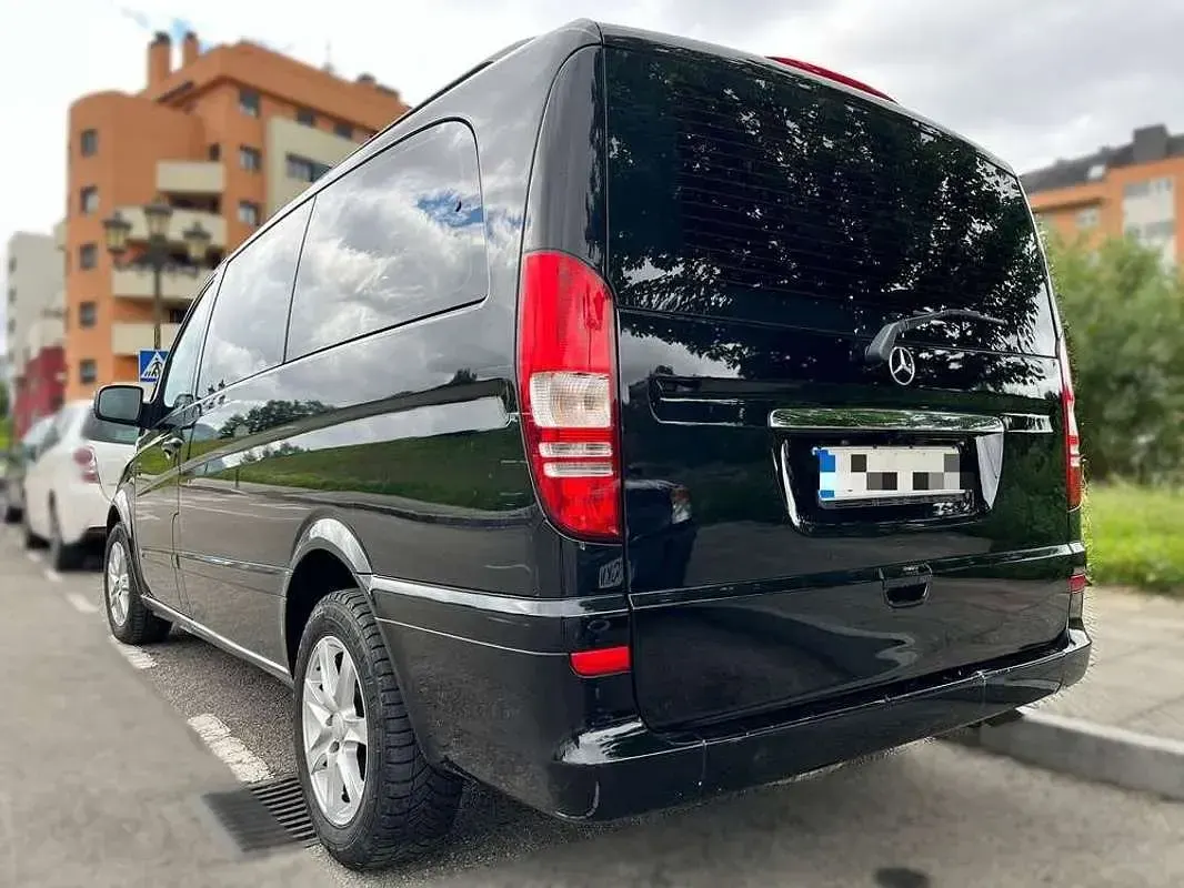 Usado Mercedes Viano 163 CV (119 kW) 2011 Negro Monovolumen