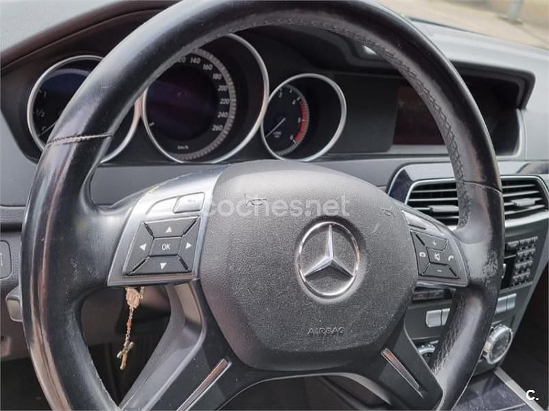 Usado Mercedes C200 Avantgarde 136 CV (100 kW) 2012 Azul Berlina