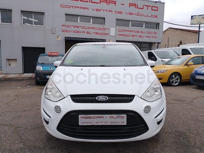 Usado Ford S-MAX Trend 140 CV (102 kW) 2010 Blanco Monovolumen