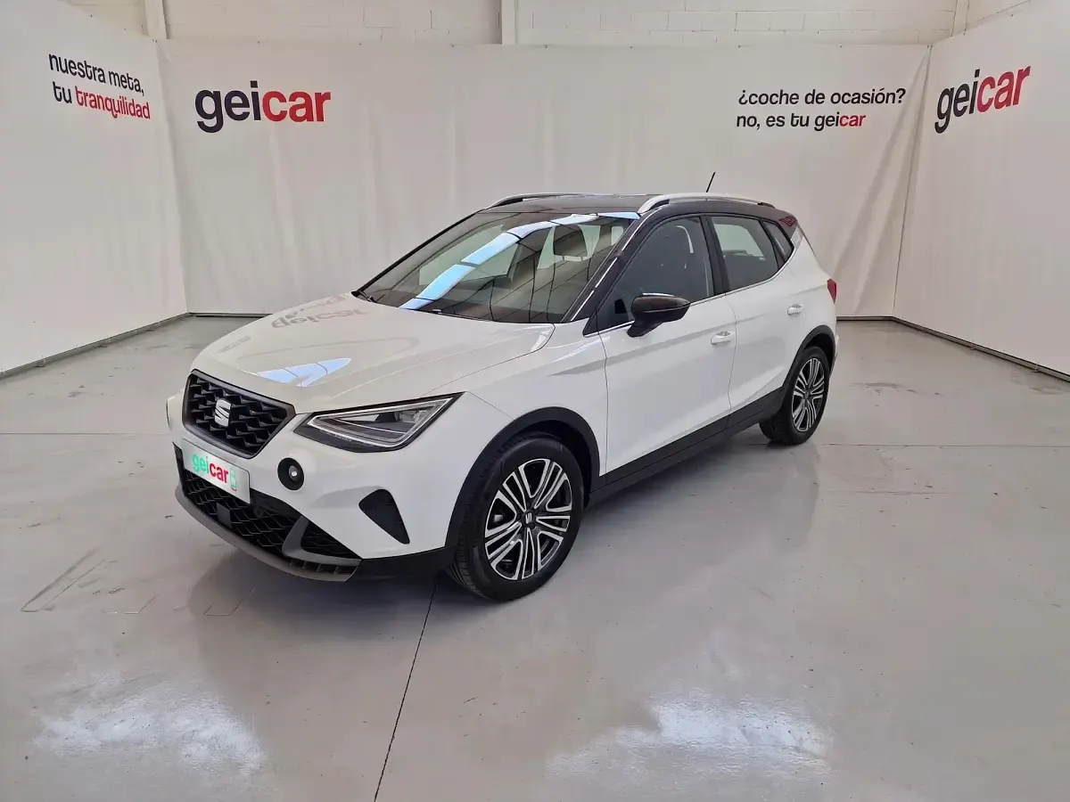 Usado Seat Arona FR 115 CV (84 kW) 2025 Blanco SUV