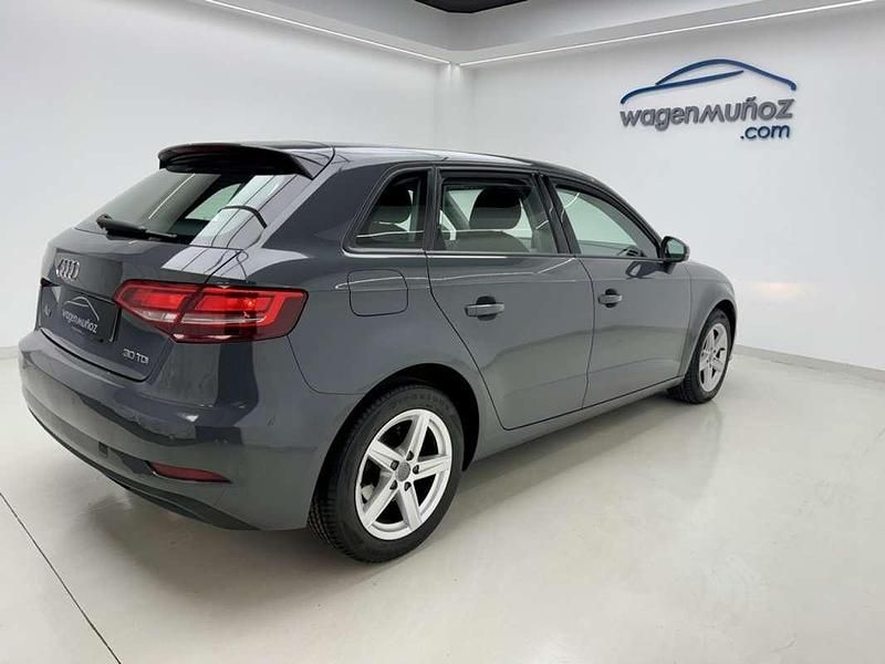 Usado Audi A3 Sportback 116 CV (85 kW) 2020 Gris Utilitario