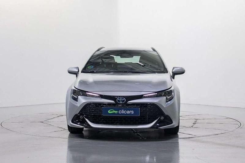 Usado Toyota Corolla Active 140 CV (102 kW) 2024 Plateado Familiar