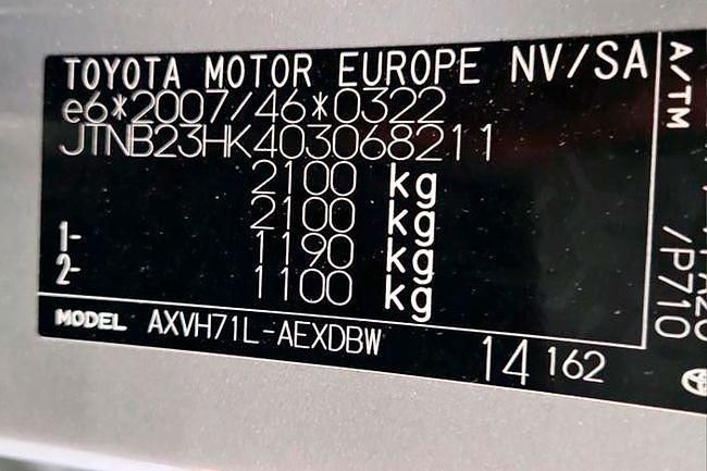 Usado Toyota Camry Advance 218 CV (160 kW) 2020 Gris / plata Berlina