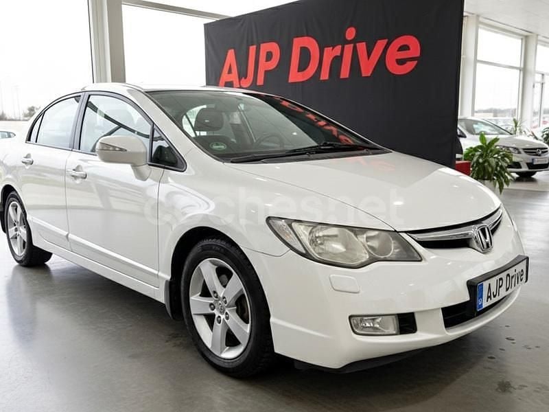 Usado Honda Civic Executive 140 CV (102 kW) 2008 Blanco Berlina