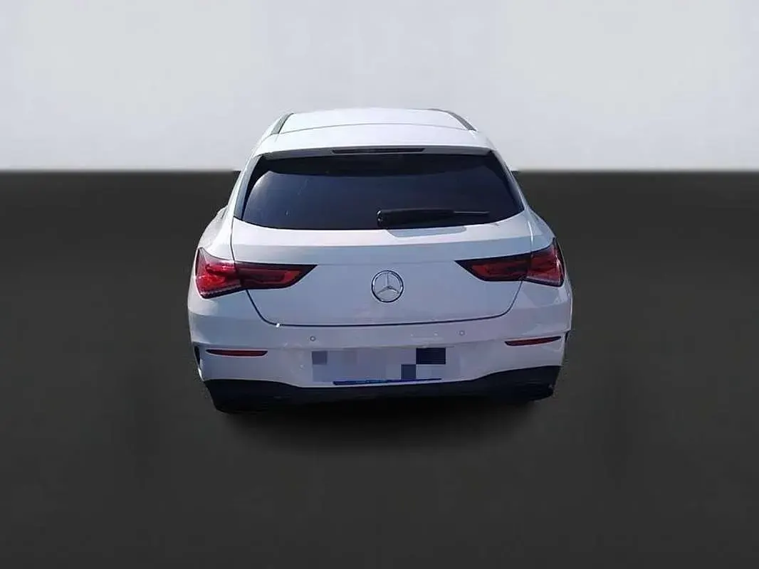 Usado Mercedes CLA250e Shooting Brake 224 CV (164 kW) 2022 Blanco Familiar
