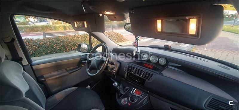 Usado Citroën C8 120 CV (88 kW) 2007 Gris / plata Monovolumen