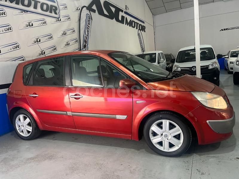 Granate Usado 2005 Renault Scénic II Exception Monovolumen | 2500 € (Precio justo) - Imagen 1/4