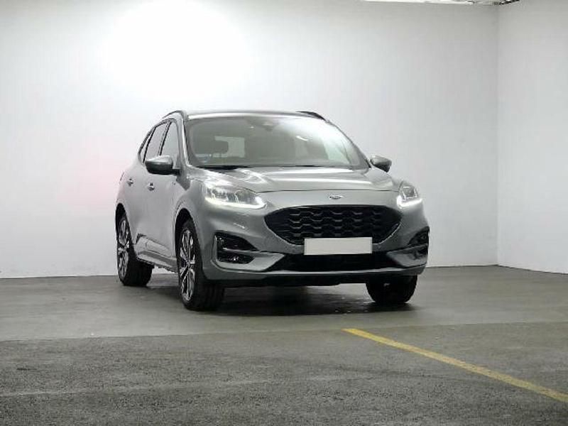 Usado Ford Kuga ST-Line X 225 CV (165 kW) 2021 Plateado SUV
