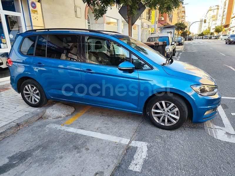 Usado VW Touran Edition 116 CV (85 kW) 2019 Azul Monovolumen