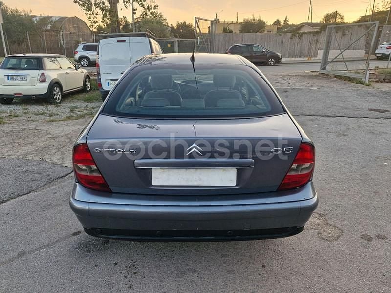 Usado Citroën C5 117 CV (86 kW) 2004 Gris / plata Berlina