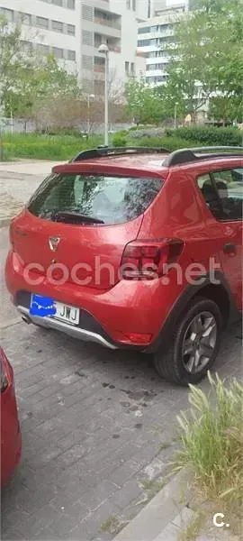Usado Dacia Sandero Stepway 90 CV (66 kW) 2017 Rojo Berlina