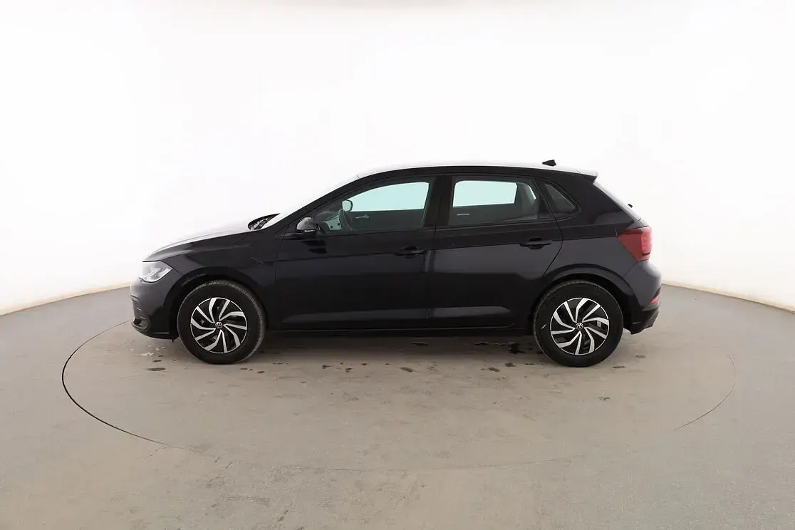 Usado VW Polo Life 95 CV (69 kW) 2022 Negro Utilitario