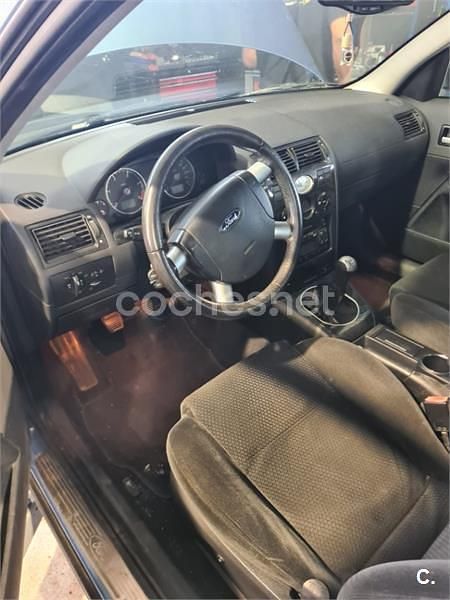 Azul Usado 2003 Ford Mondeo Ghia Familiar | 1000 € (Super precio) - Imagen 1/4