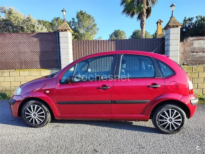 Usado Citroën C3 61 CV (44 kW) 2008 Granate Berlina