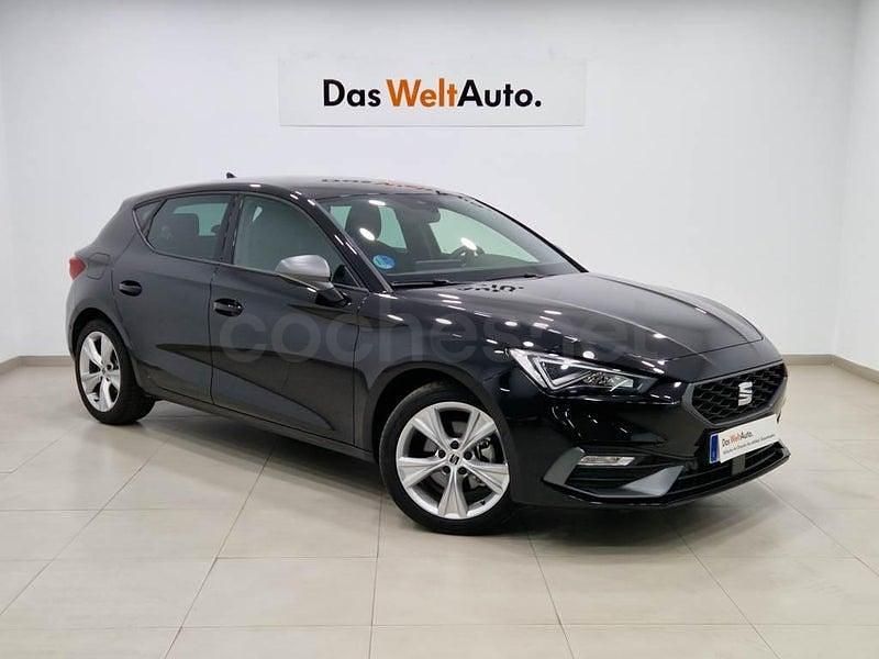 Usado Seat Leon FR 150 CV (110 kW) 2024 Negro Berlina