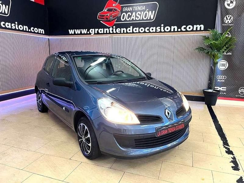 Usado Renault Clio II Authentique 75 CV (55 kW) 2009 Azul Berlina