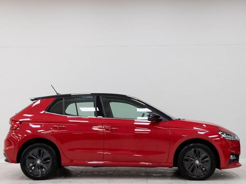 Usado Skoda Fabia Style 95 CV (69 kW) 2021 Rojo Berlina