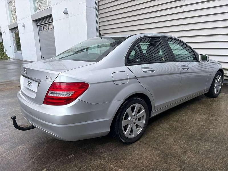 Usado Mercedes C200 Edition 136 CV (100 kW) 2013 Gris / plata Berlina