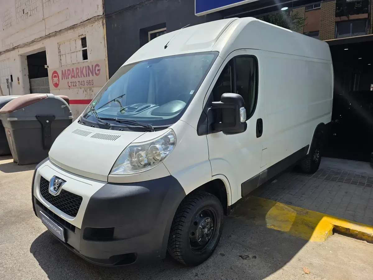 Usado Peugeot Boxer 130 CV (95 kW) 2015 Blanco Van