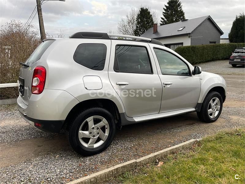 Usado Dacia Duster Ambiance 109 CV (80 kW) 2011 Gris / plata SUV