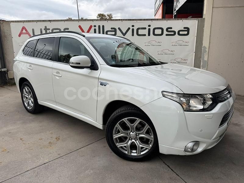 Blanco Usado 2014 Mitsubishi Outlander P-HEV Motion SUV | 12.500 € (Precio justo) - Imagen 1/4