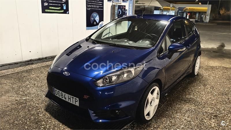 Usado Ford Fiesta Trend 100 CV (73 kW) 2014 Azul Berlina