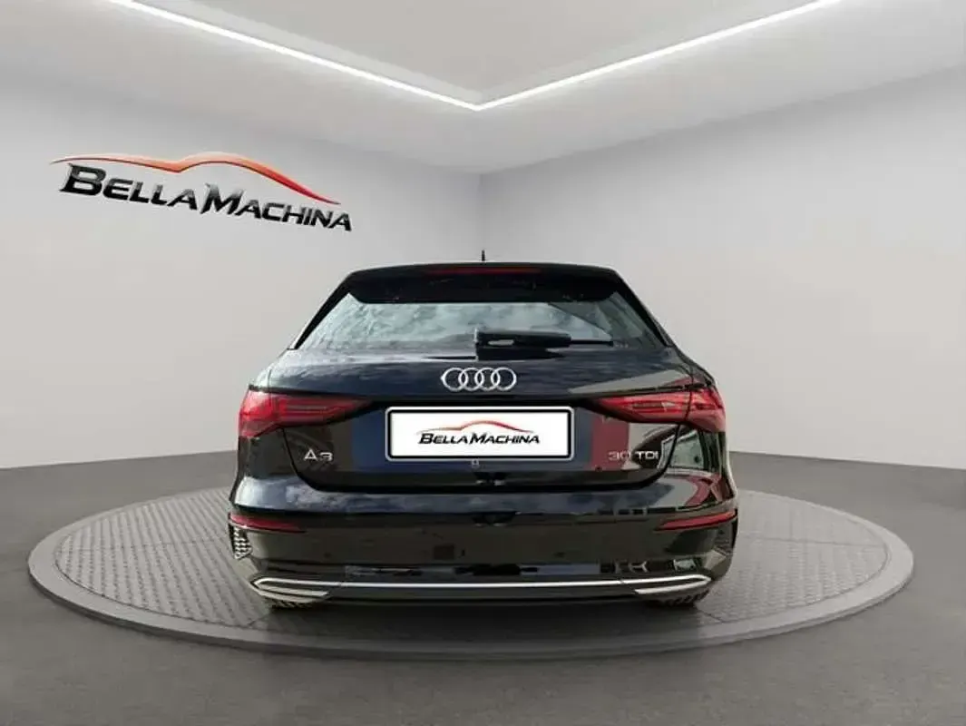Usado Audi A3 Sportback Advanced 116 CV (85 kW) 2021 Negro Utilitario