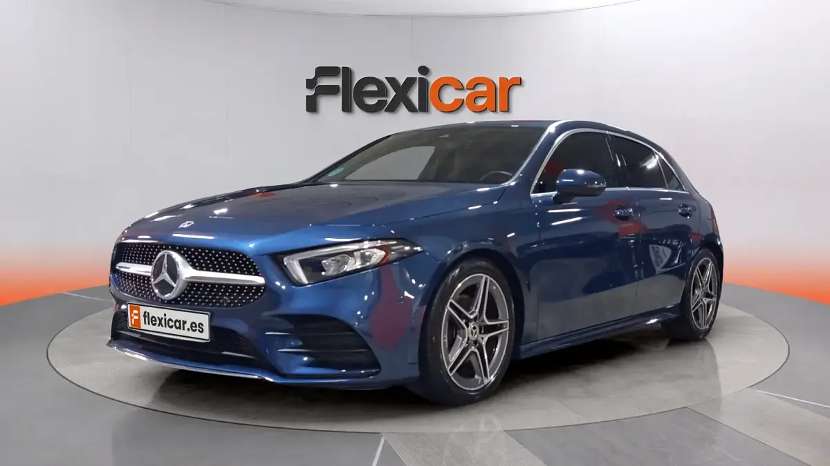Usado Mercedes A180 136 CV (100 kW) 2021 Azul Berlina
