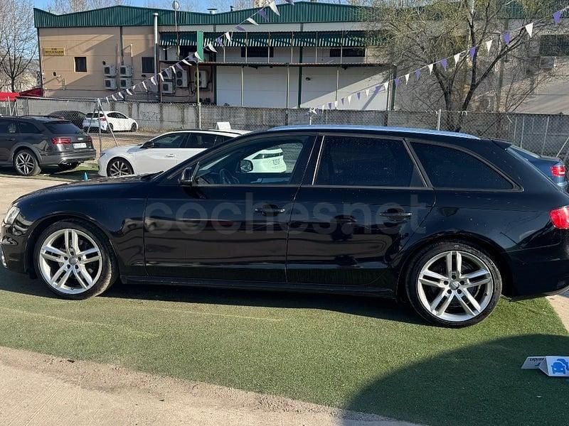 Usado Audi A4 Business 177 HP (130 kW) 2012 Preto Carrinha