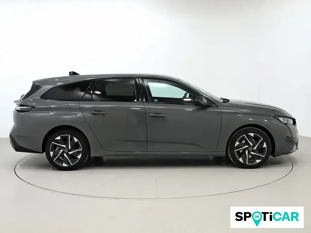 Begagnad Peugeot 308 SW Allure 131 HK (96 kW) 2024 Grå Kombi