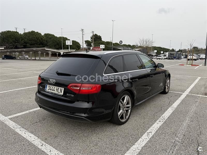 Usado Audi A4 S-Line 143 CV (105 kW) 2012 Negro Familiar