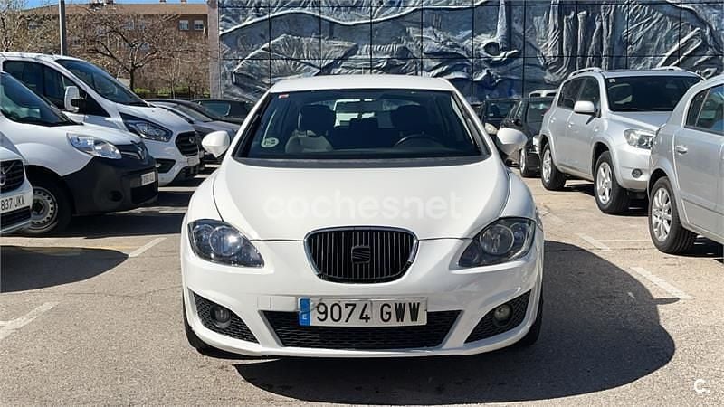 Usado Seat Leon 90 CV (66 kW) 2010 Blanco Utilitario