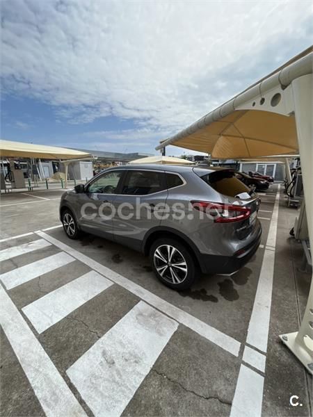 Usado Nissan Qashqai Tekna 130 CV (95 kW) 2018 Gris / plata SUV
