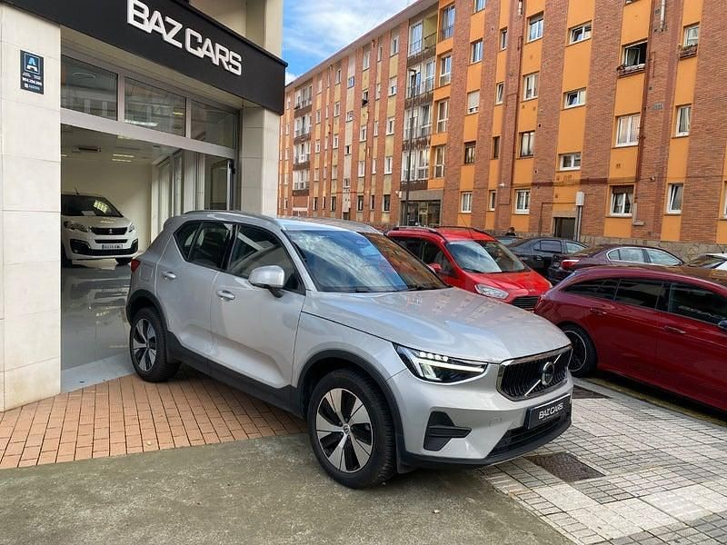 Usado Volvo XC40 Core 163 CV (119 kW) 2023 Gris / plata SUV