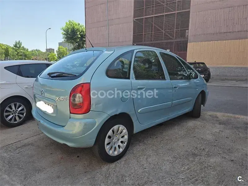 Usado Citroën Xsara Picasso Exclusive 117 CV (86 kW) 2003 Azul Monovolumen