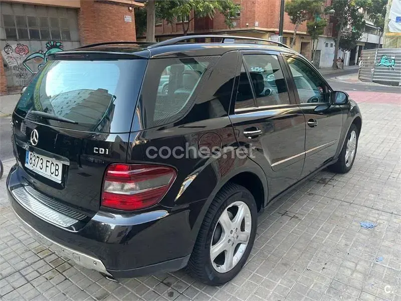 Usado Mercedes ML320 224 CV (164 kW) 2006 Negro SUV