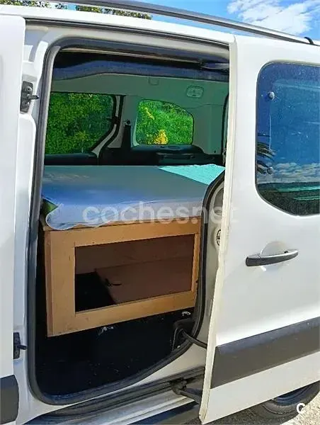Usado Citroën Berlingo XTR 92 CV (67 kW) 2013 Blanco Monovolumen