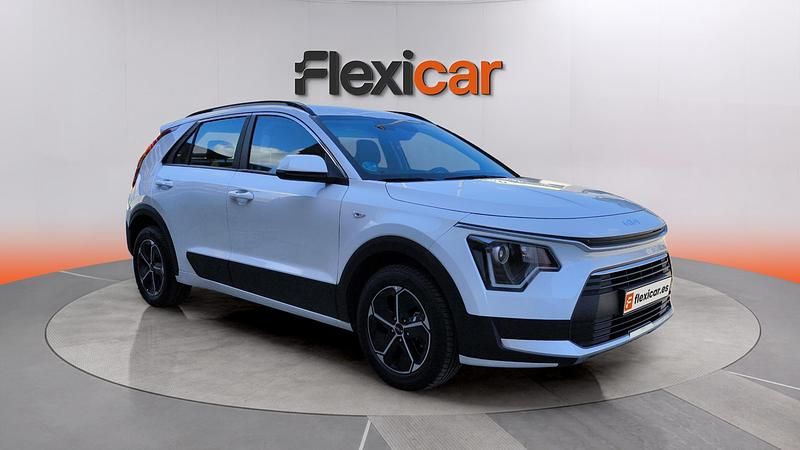 Usado Kia Niro 141 CV (103 kW) 2023 Blanco SUV