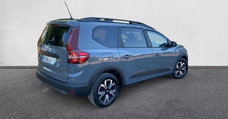 Usado Dacia Jogger Expression 110 CV (80 kW) 2024 Monovolumen