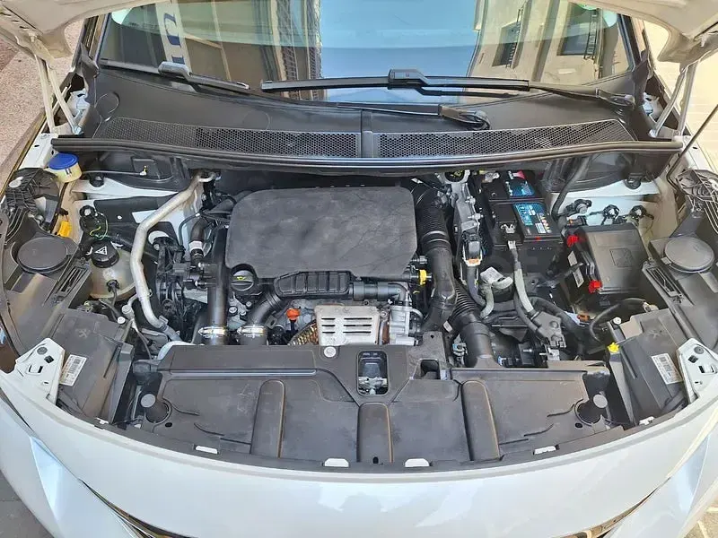 Usado Peugeot 3008 Allure 130 CV (95 kW) 2017 Blanco SUV