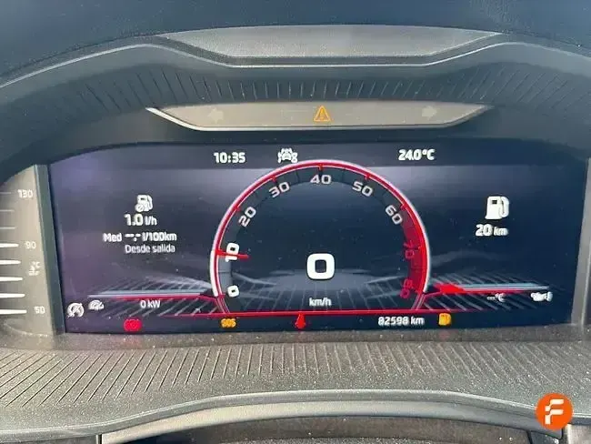 Usado Skoda Kamiq Ambition 110 CV (80 kW) 2021 Negro SUV