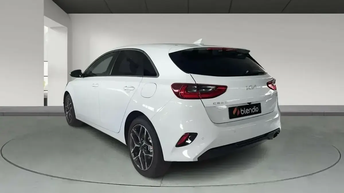 Nuevo Kia Ceed 100 CV (73 kW) 2025 Blanco Utilitario