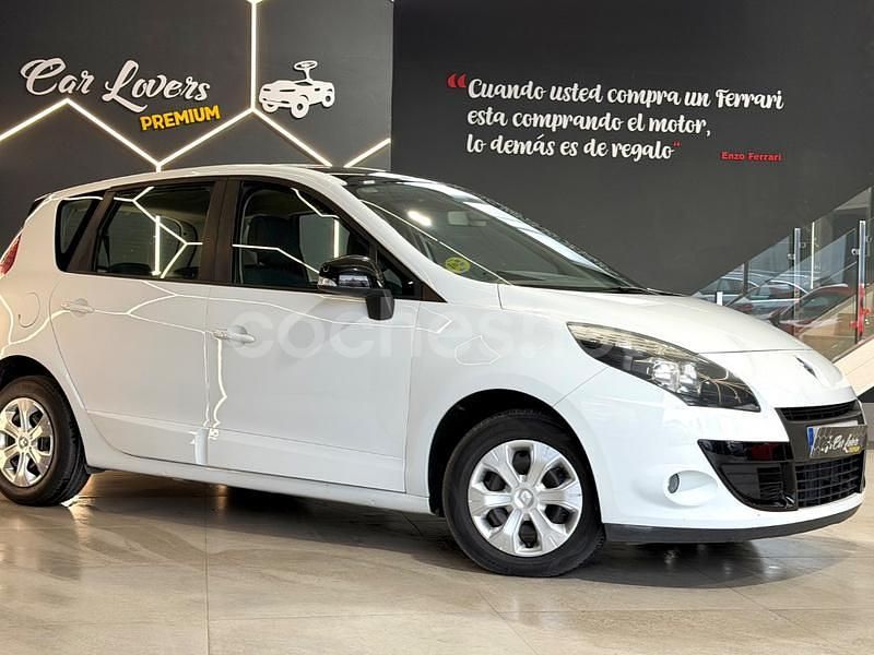 Usado Renault Scénic III Dynamique 110 CV (80 kW) 2012 Blanco Monovolumen