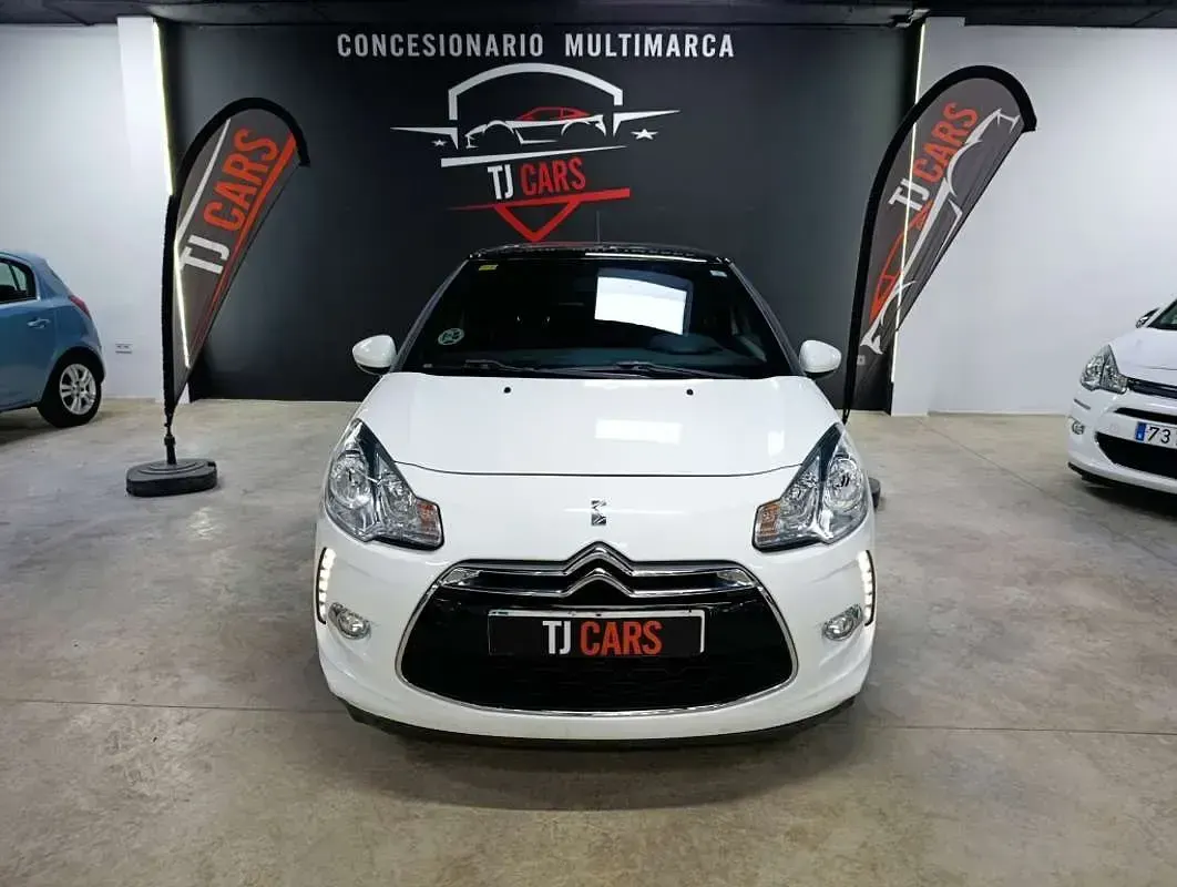 Begagnad Citroën DS3 68 HK (50 kW) 2015 Vit Halvkombi