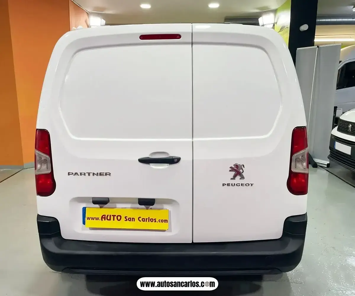 Usado Peugeot Partner 100 CV (73 kW) 2020 Blanco Monovolumen