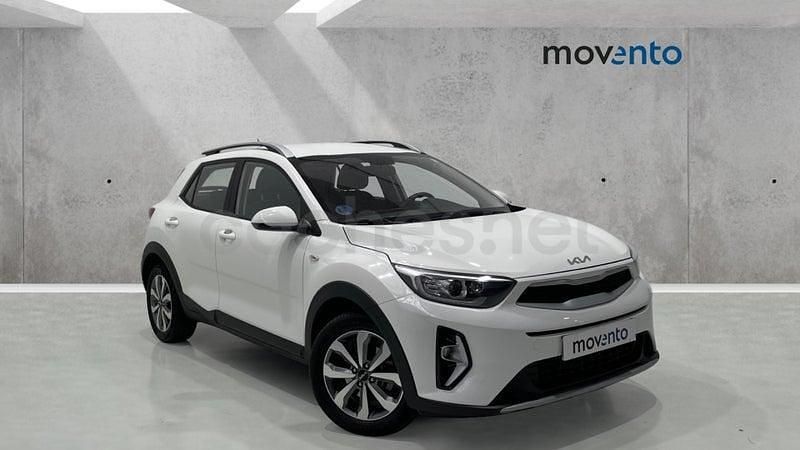 Usado Kia Stonic 100 CV (73 kW) 2022 Blanco SUV