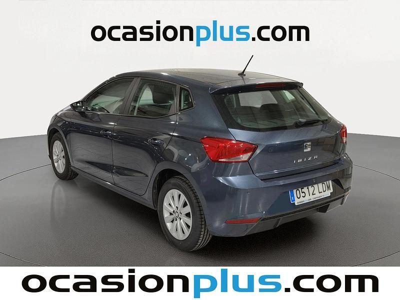 Usado Seat Ibiza Style Plus 80 CV (58 kW) 2019 Gris Utilitario